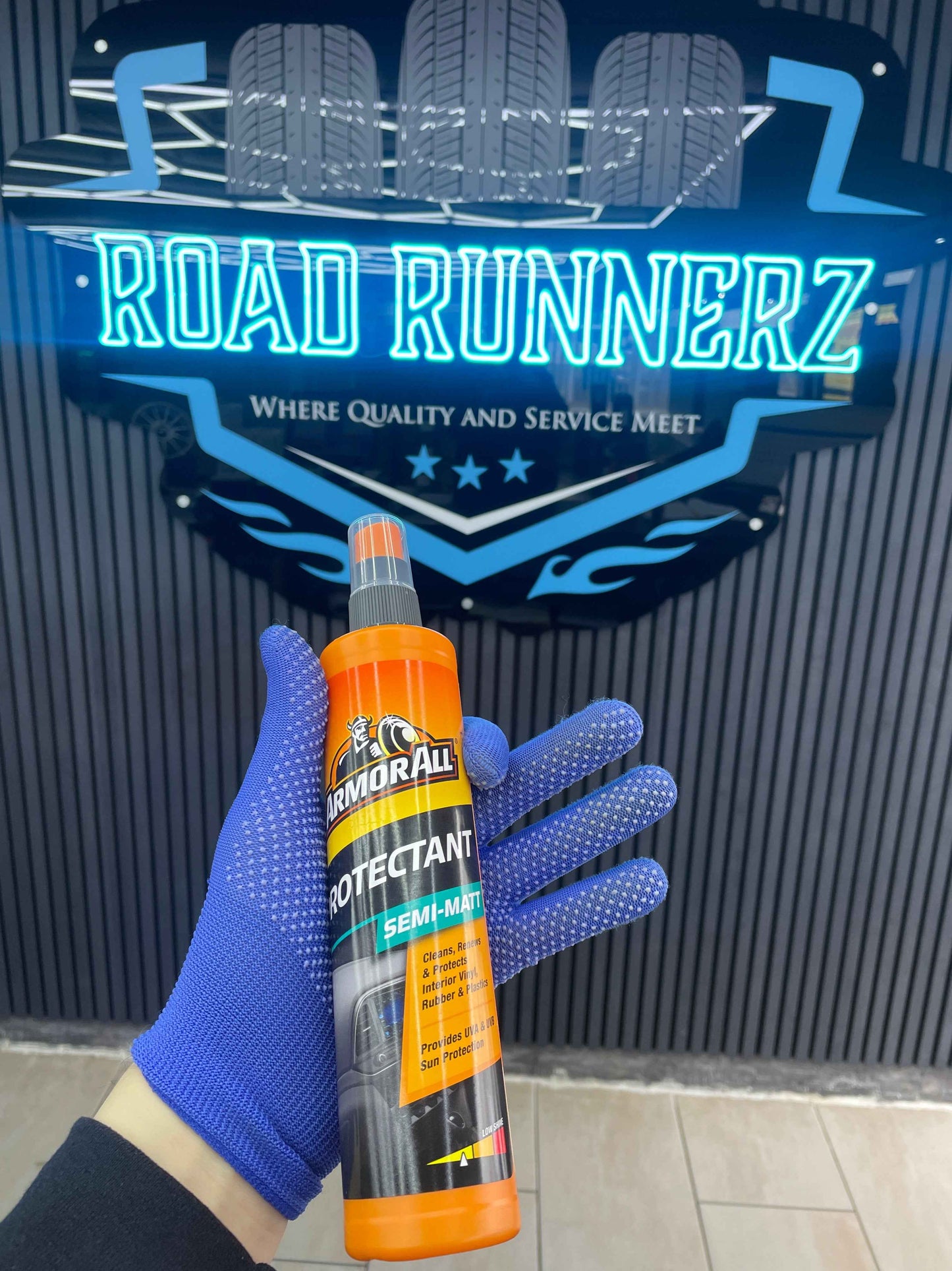 ARMORALL SEMI-MATT PROTECTANT SPRAY