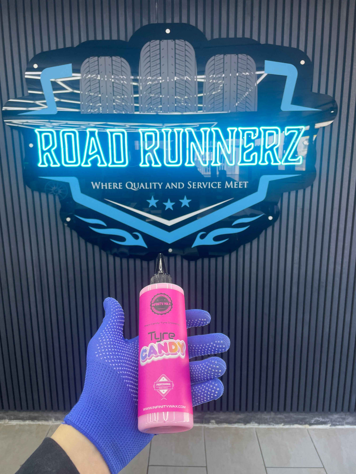 INFINITY WAX TYRE CANDY DRESSING