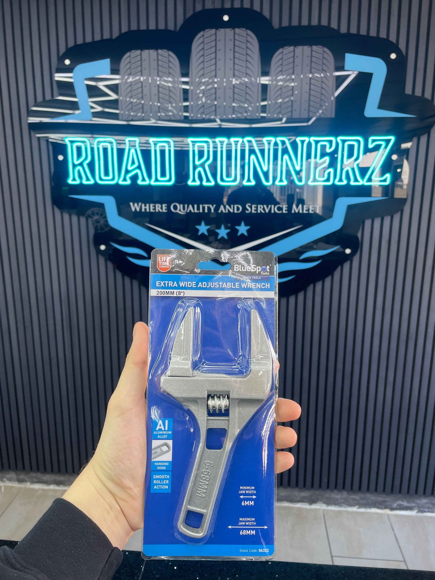 BLUESPOT EXTRA WIDE ADJUSTABLE WRENCH 200MM 8”