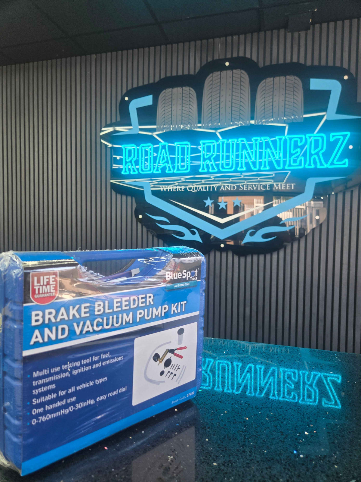 BLUESPOT BRAKE BLEEDER AND VACUUM PUMP KIT