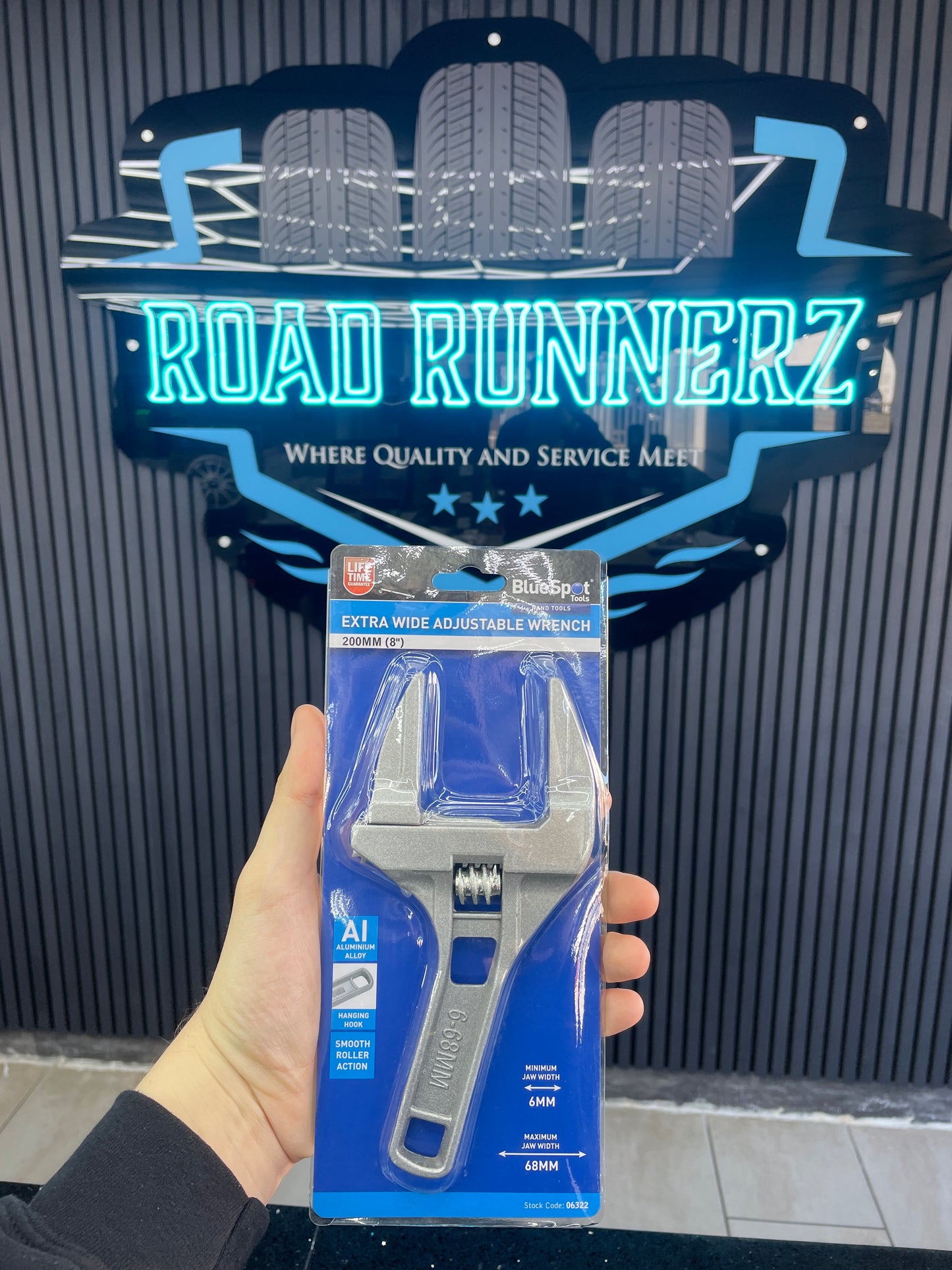 BLUESPOT EXTRA WIDE ADJUSTABLE WRENCH 200MM 8”