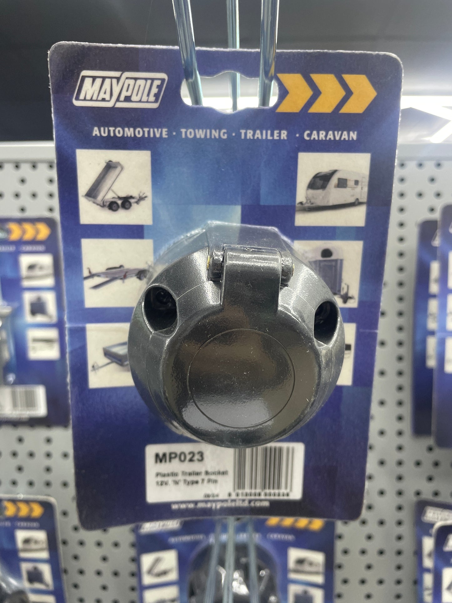 MAYPOLE PLASTIC TRAILER SOCKET 12V N TYPE 7 PIN