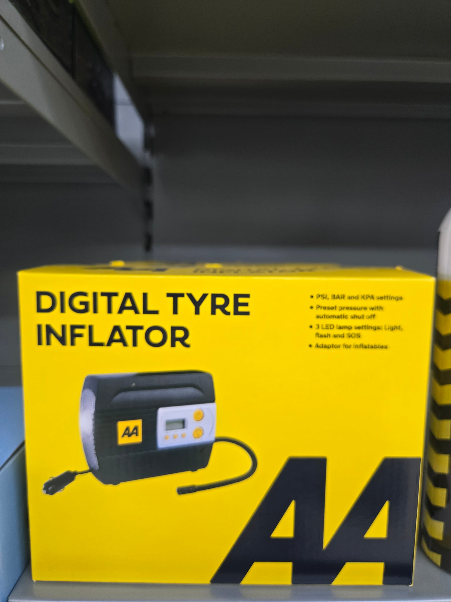 AA DIGITAL TYRE INFLATOR